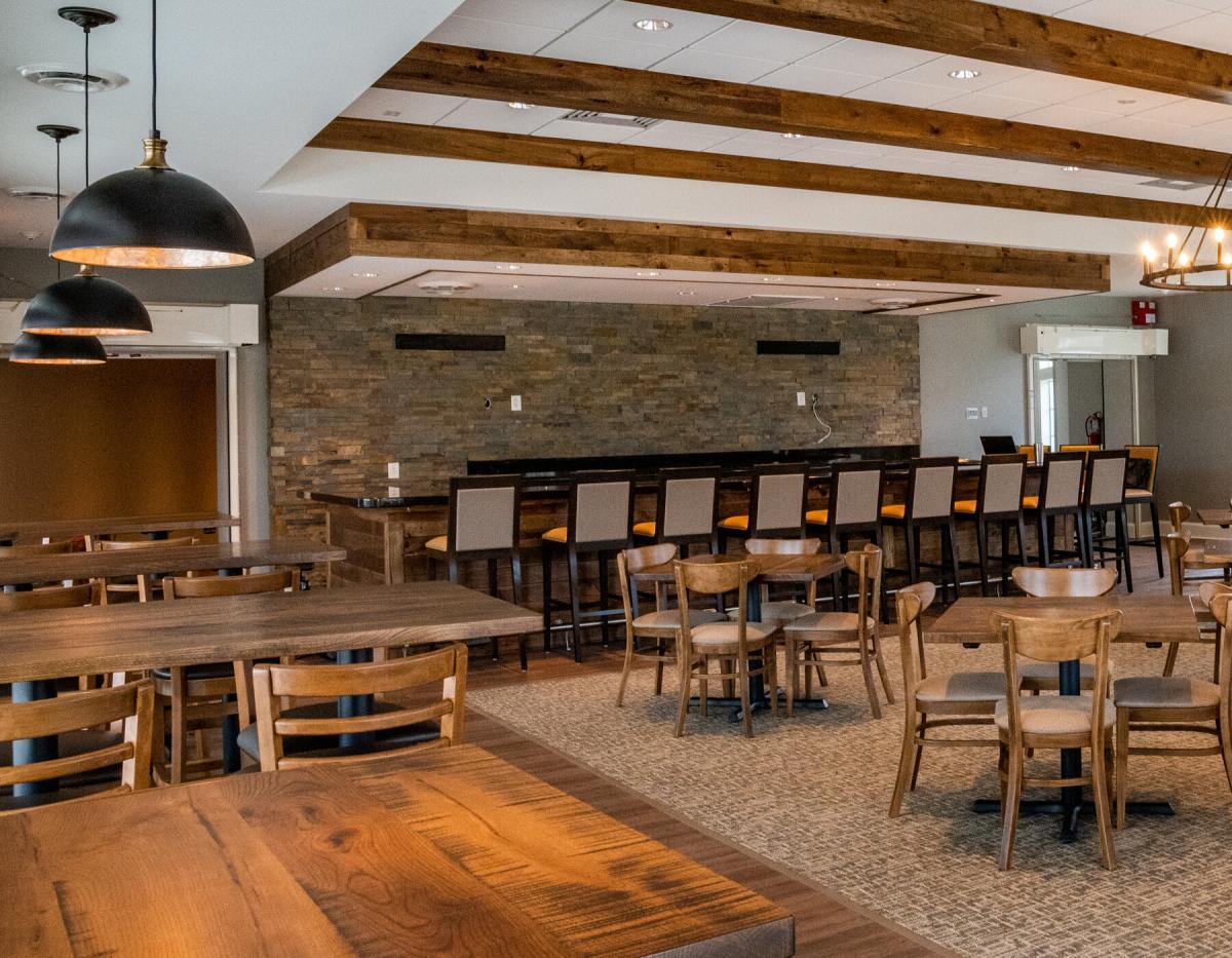 Lakeside Grille Casual Dining Fawn Lake Country Club